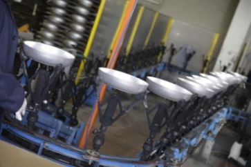 火山巖不粘鍋創(chuàng)領(lǐng)者FLONAL 以科技創(chuàng)新開(kāi)啟全球鍋具新時(shí)代