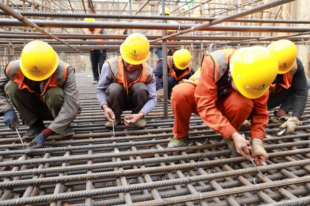 五一不停工，東青高速改擴建施工建設忙——致敬堅守一線的建筑勞務分包隊伍